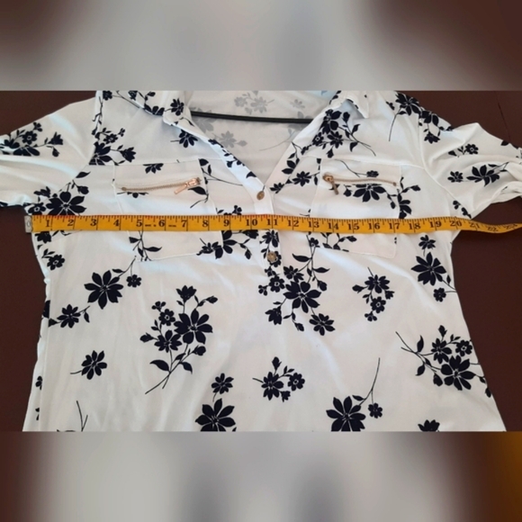 DNA Couture Black and White Floral Casual Blouse - Picture 6 of 9